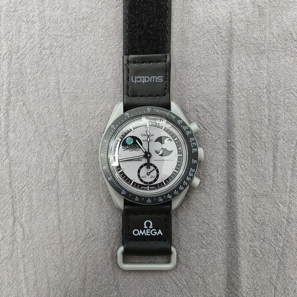 Swatch x Omega MISSION TO EARTHPHASE - Picture 1 of 4